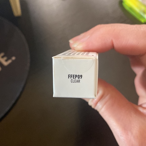 NYX Professional Clear Fill & Fluff CLEAR Eyebrow Pomade Pencil NWT 🥰 - Picture 3 of 3